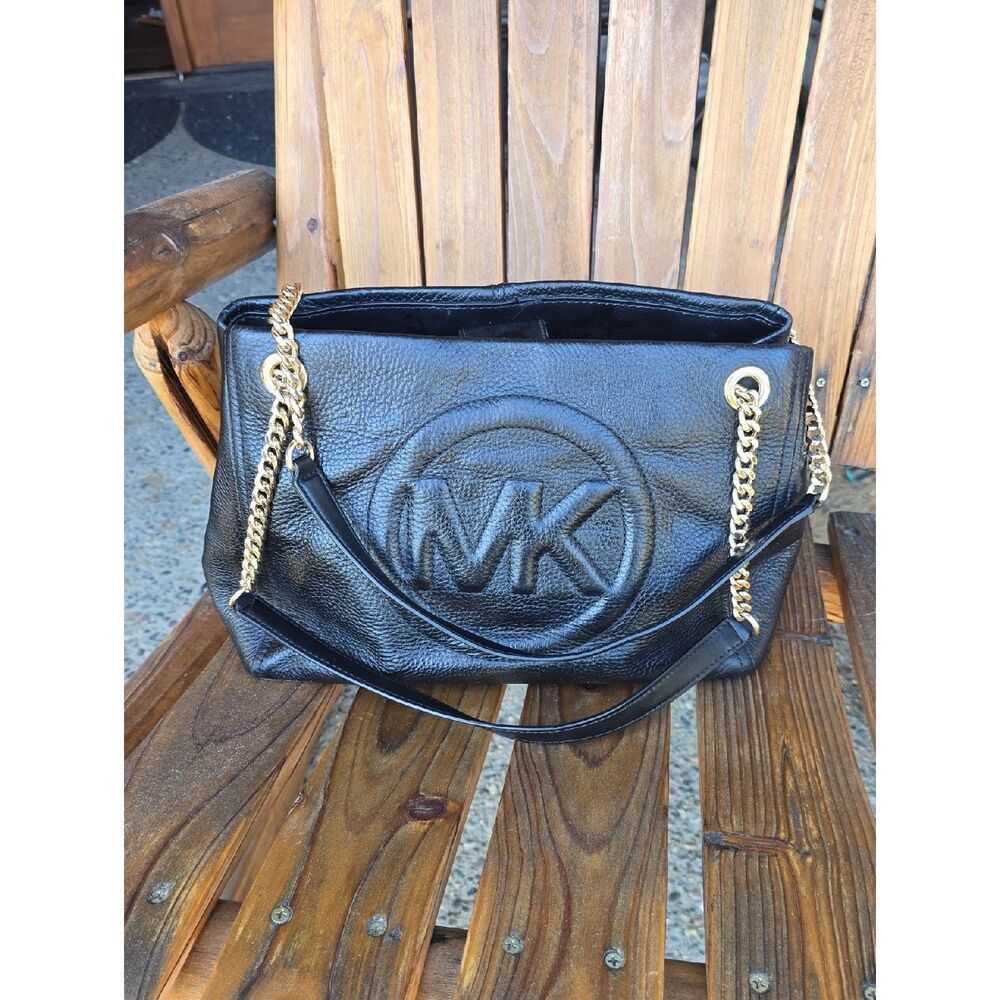 Michael Kors Black Leather Chain Strap Shoulder Bag with Gold Hardware - Picture 12 of 13